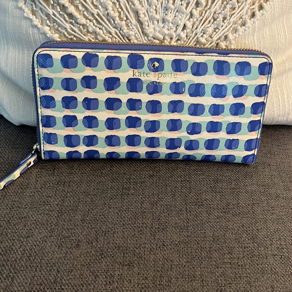 Kate Spade Wallet - Picture 2 of 5